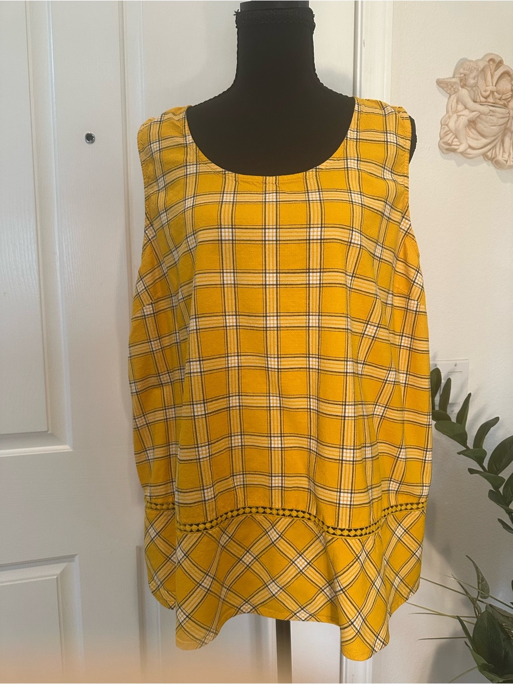 St. John's Bay Yellow Plaid Scoop Neck Tank